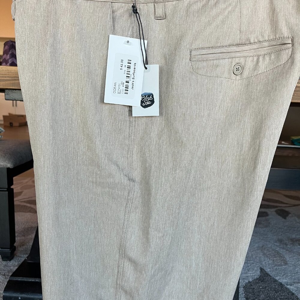 Jacks Surfbord Black Sea collection NWT Mens Flat Front Khaki Short size 38
